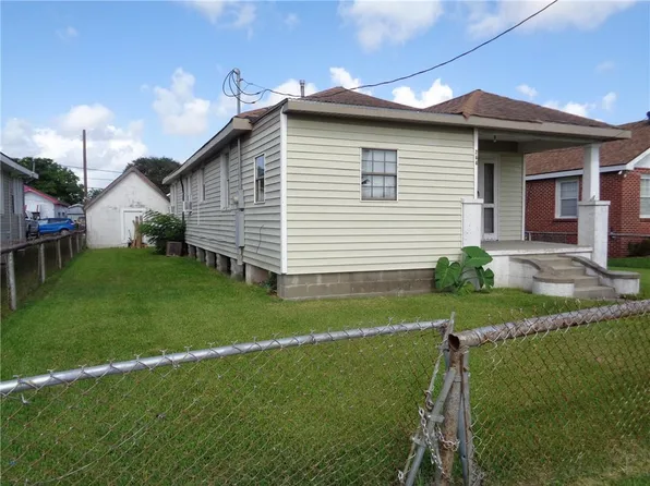 744 Brown Ave, Harvey, LA 70058