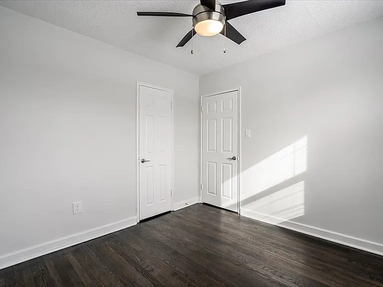 Haddon Hills Apartments — Photo 45