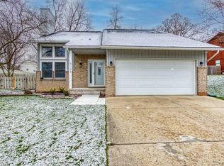 5124 Chipman Dr, Waterford, MI 48327