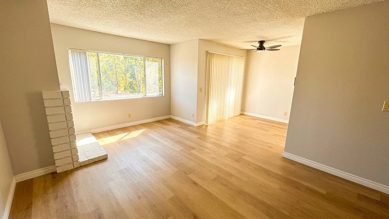 2 bed, 891 sqft, $2,100 — Photo 4