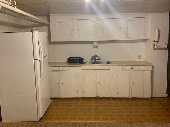5th image of 209 Meade St #1