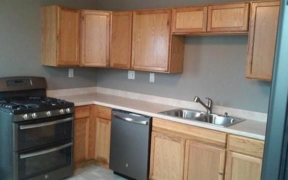 4th image of 8378 Burns Ave