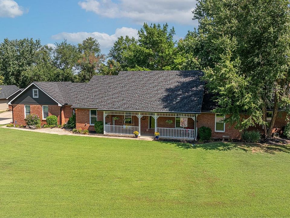 1st image of 2104 Cedar Crest Ct