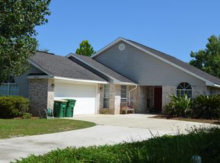 2872 Winners Circle Dr, Navarre, FL 32566