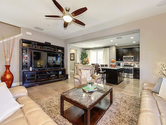 4th image of 1571 Parkside Way