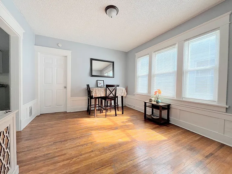 497 Colvin Ave — Photo 4