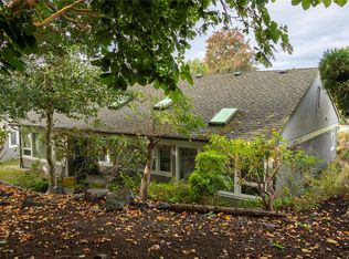 735 Moss St #6, Victoria, BC V8V4N9