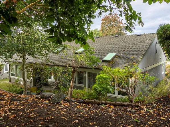 735 Moss St #6, Victoria, BC V8V 4N9