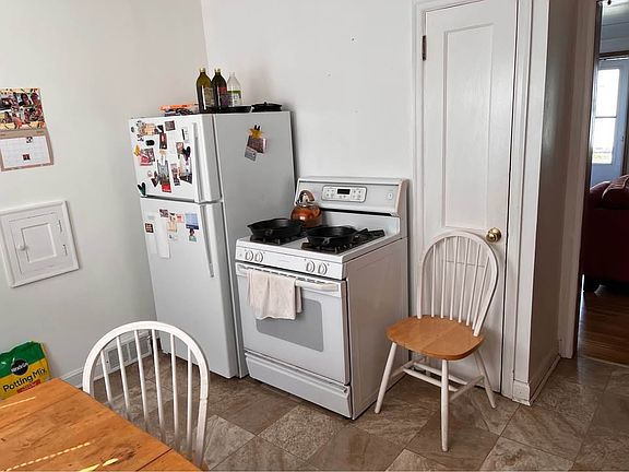 5th image of 1491 Larpenteur Ave W APT 2