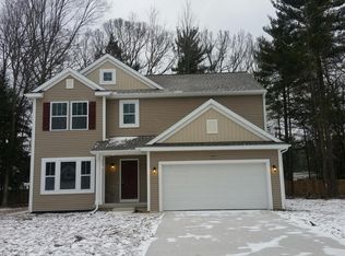 14483 Manor Rd, Grand Haven, MI 49417