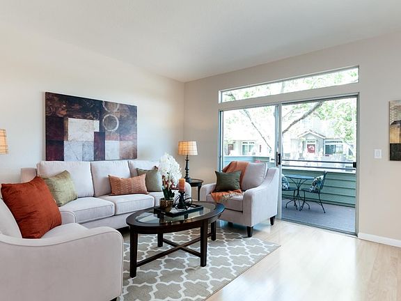 4th image of 517 Porpoise Bay Ter APT D
