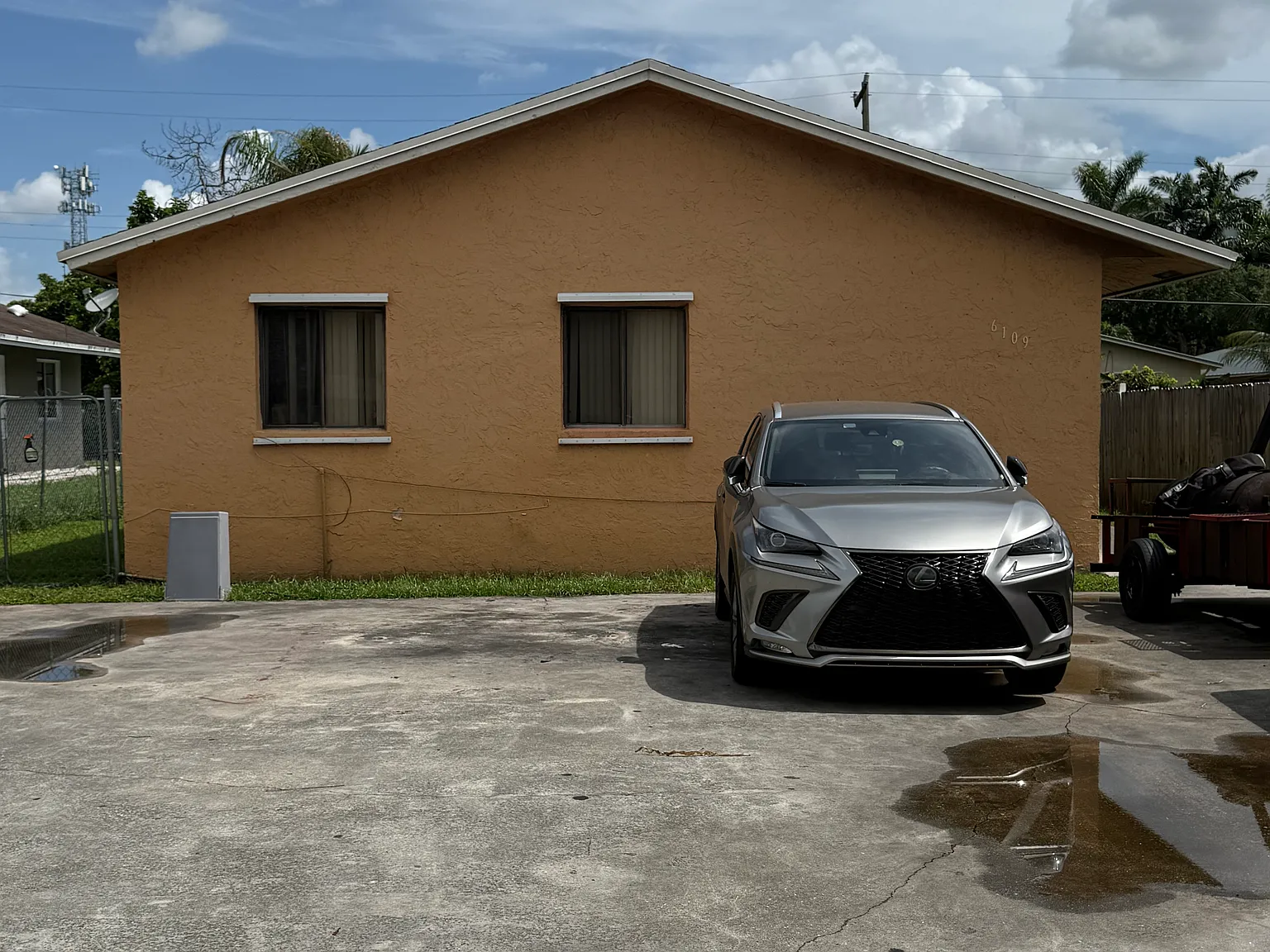 2 bed, 900 sqft, $2,000 — Photo 1