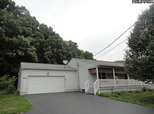 500 Maple Grove Ln, New Waterford, OH 44445