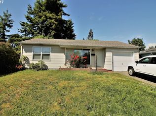 1672 Juniper Ave, Coos Bay, OR 97420