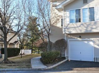78 Academy Ct, Bedminster, NJ 07921