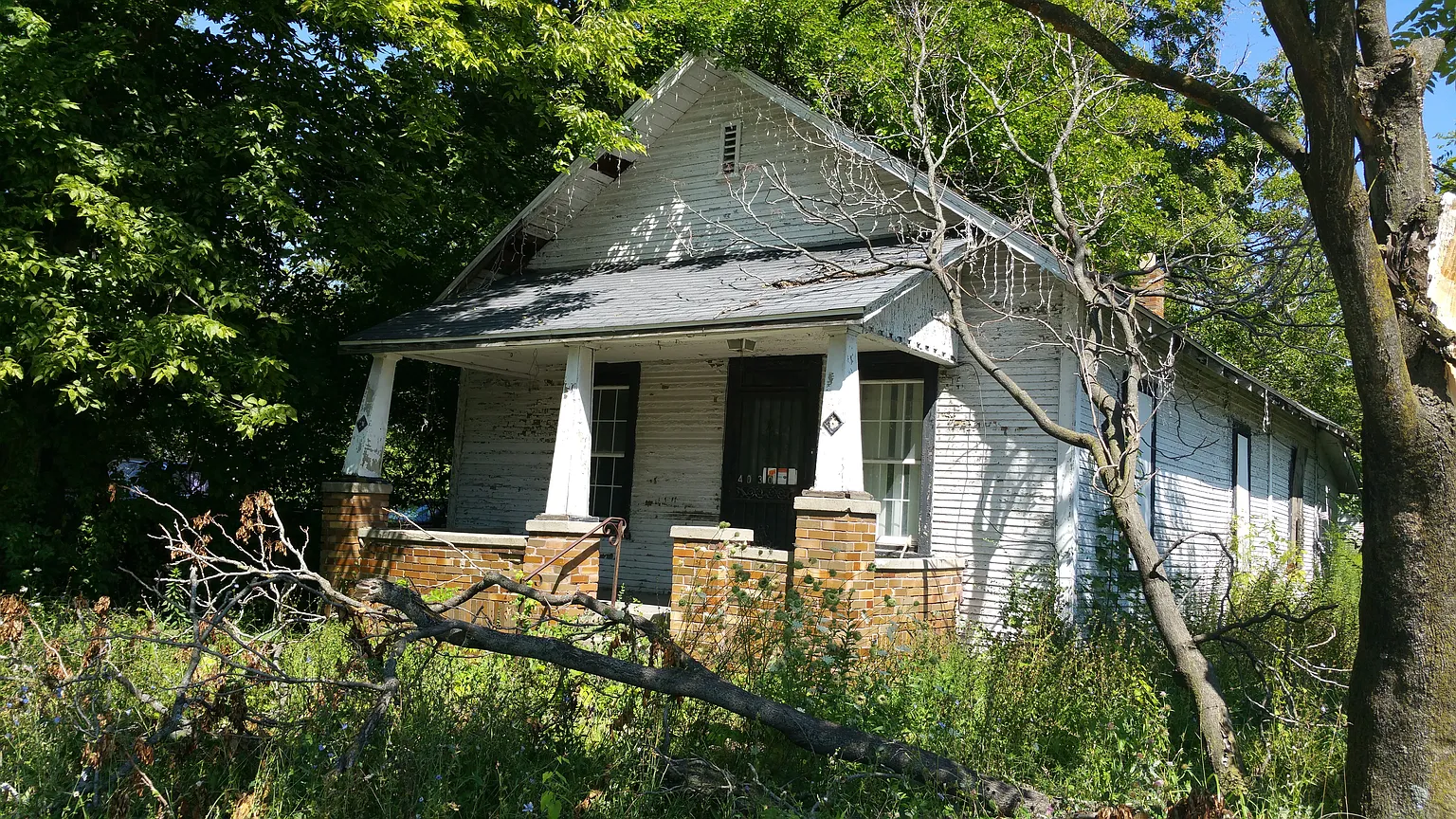 4030 E 30th St photo 1