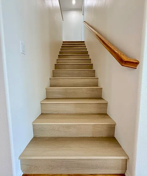 28 Granada — Photo 7