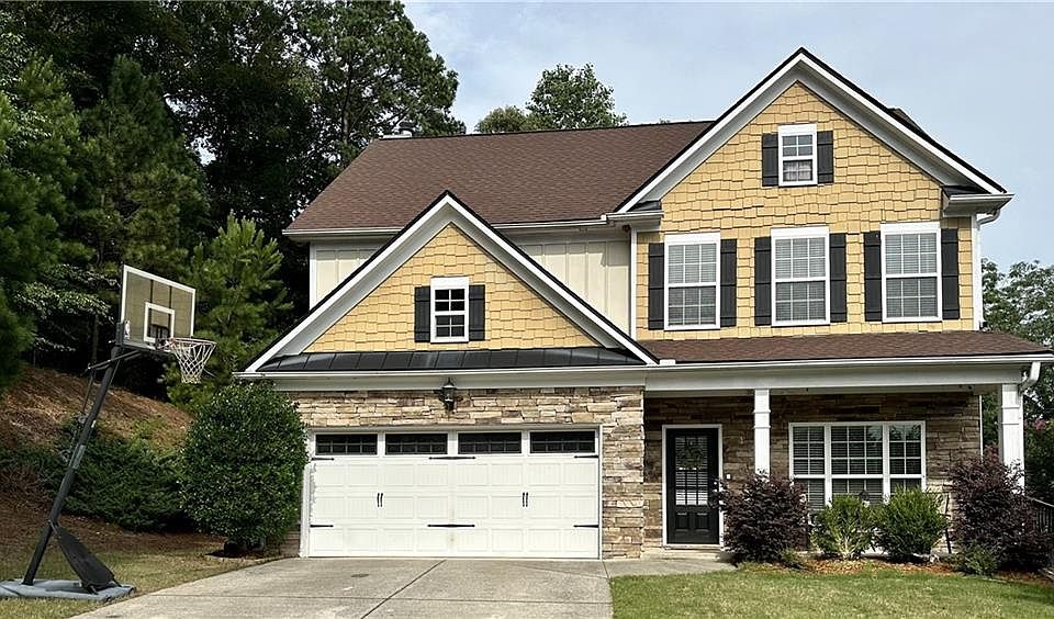 1st image of 901 Sapphire Ln