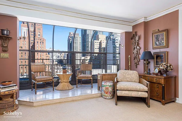 Sold by Sotheby's International Realty | media 12