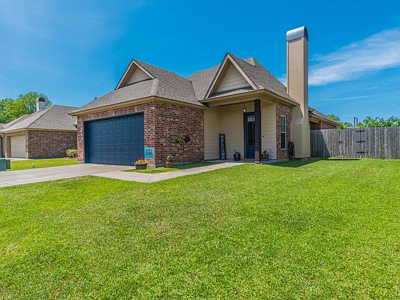 4th image of 140 Legend Creek Dr