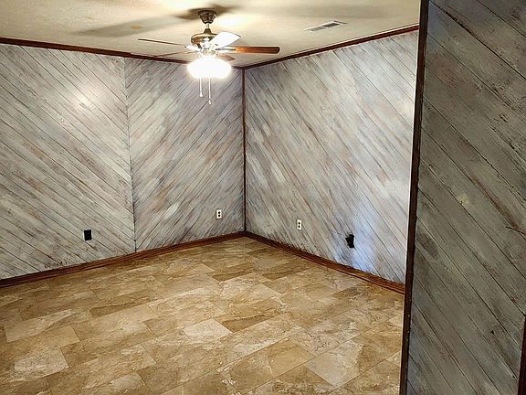 2nd image of 771 Wells Ln