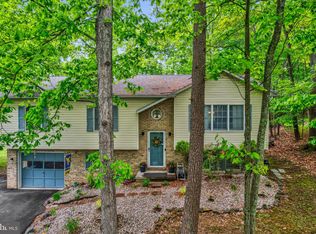 1224 Lakeview Dr, Cross Junction, VA 22625