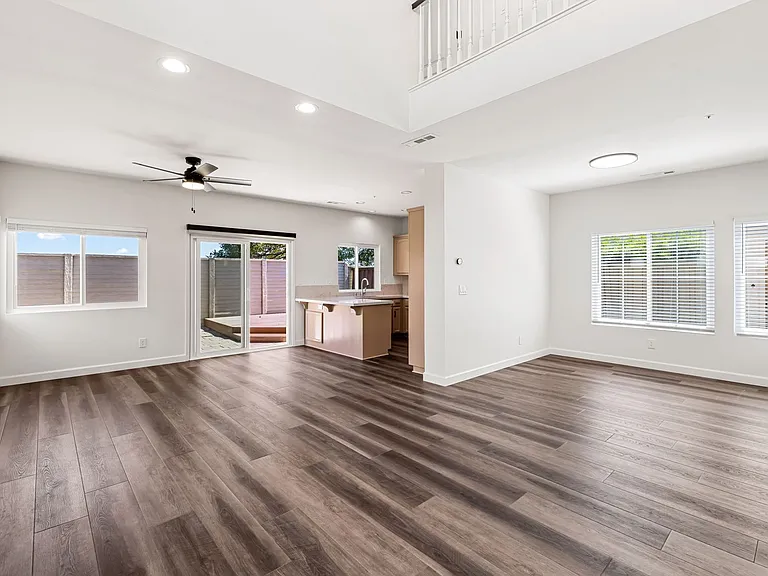 18177 Stonegate Ct — Photo 4