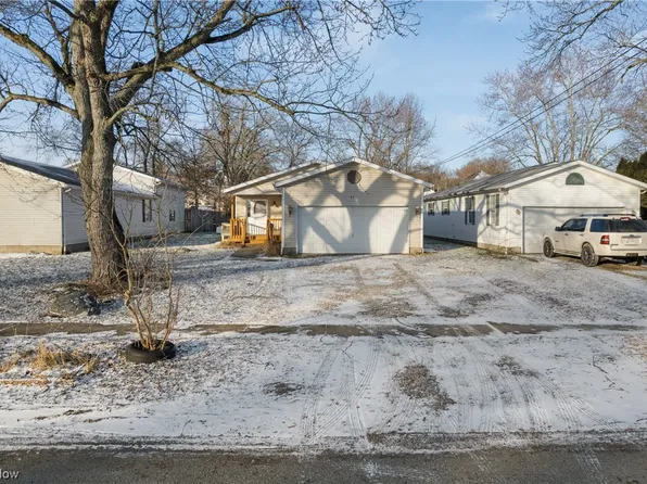 85 N Seneca St, Rittman, OH 44270