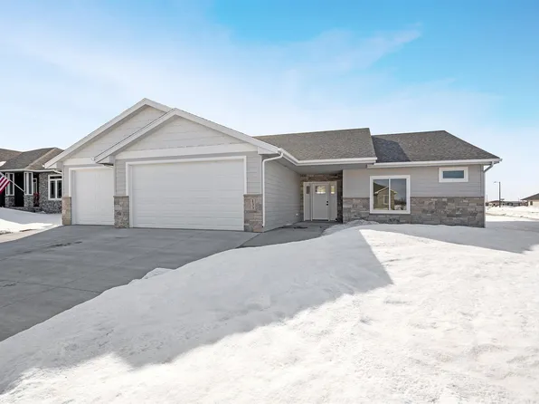 133 Bedrock Cir, Harrisburg, SD 57032