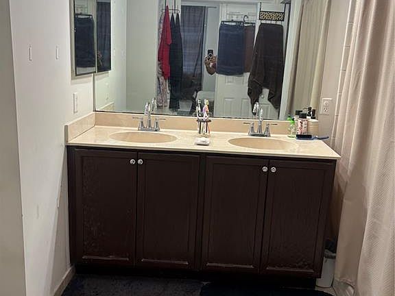 4th image of 5807 Hampton Hills Blvd