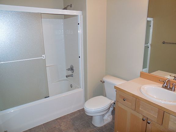 3rd image of 10109 201st Avenue Ct E