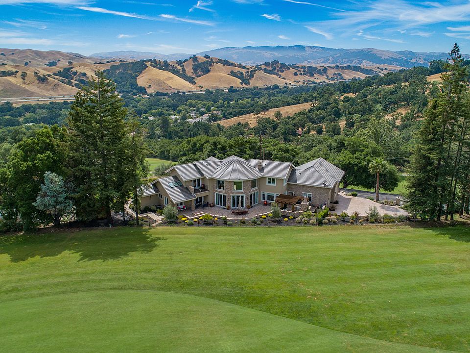 2nd image of 20 Golf Rd