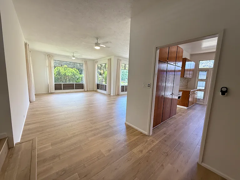 35 Country Club Rd — Photo 2