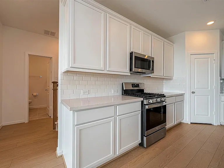 8710 Limmen Terrace Trl — Photo 14
