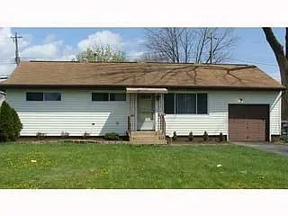 1076 S Harris Ave photo 1