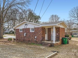 3512 Carlyle Dr, Charlotte, NC 28208