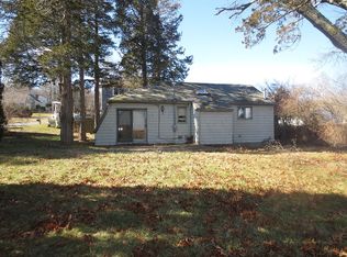 7 San Miguel Dr, Bristol, RI 02809