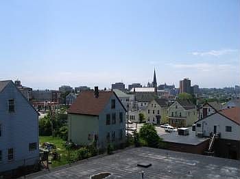 Building Photo 3