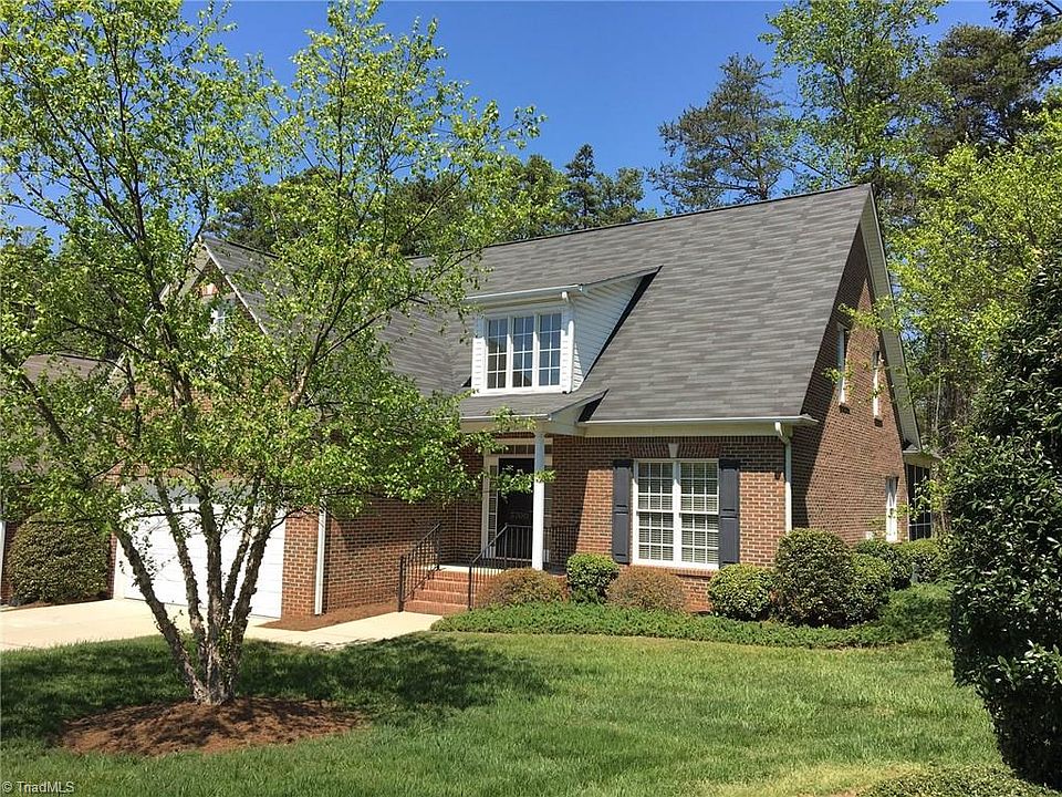 1st image of 3700 Regents Park Ln