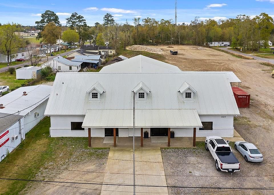 1st image of 1235 E Napoleon St #1