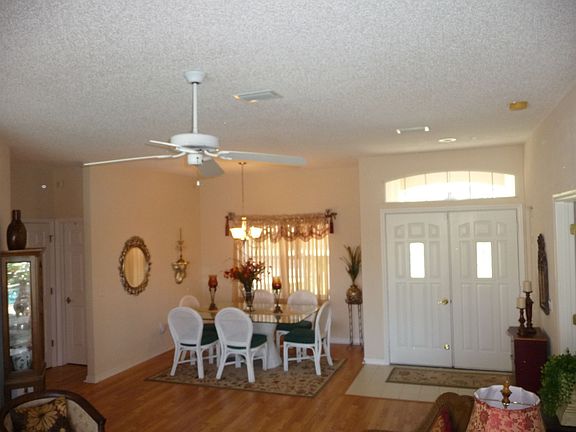 2nd image of 3 Carlson Ln