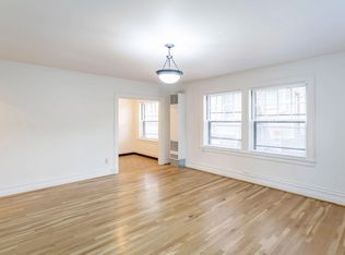 Hampton Court, Portland, OR 97210