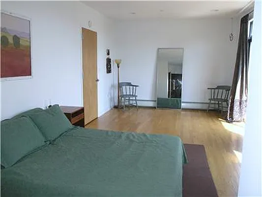 Rented by R New York | media 15