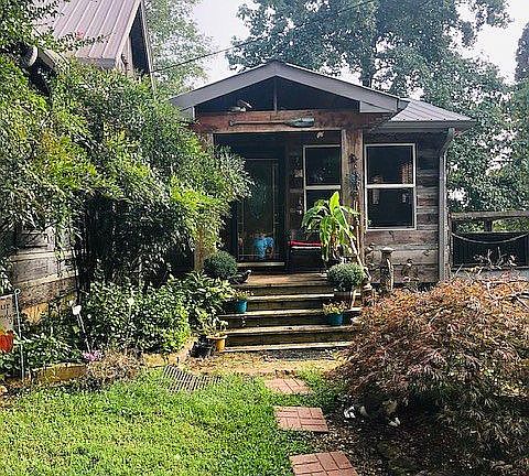 Side/Driveway entrance