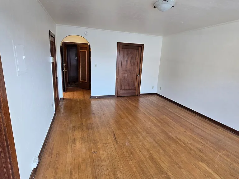 16 Valley St — Photo 4
