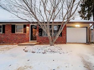430 Patterson Ln, Florissant, MO 63031