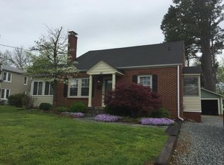 407 N 3rd St, Mebane, NC 27302