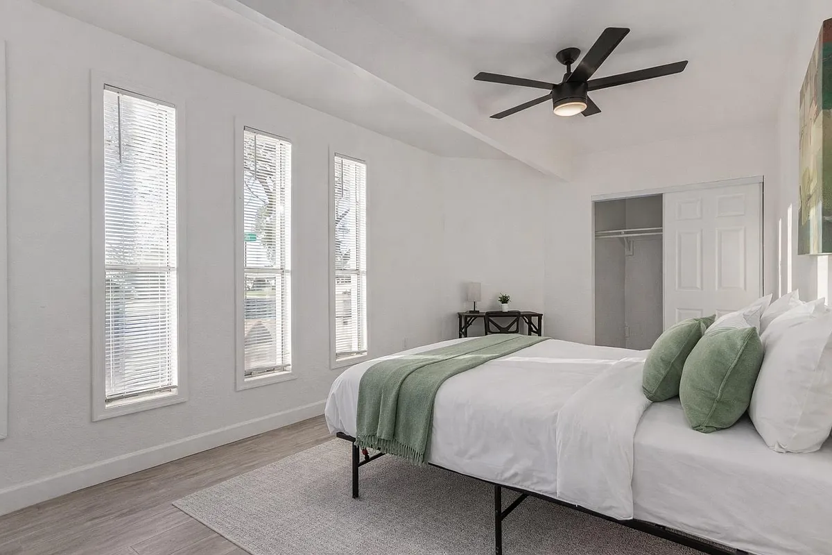 Photo 2 of 10 - W 2nd Pl - Mesa, AZ Light and Bright and so spacious.Bedding and rug virtually staged. - W 2nd Pl
