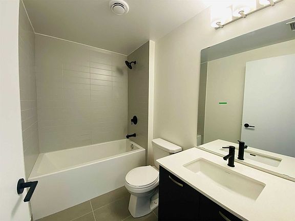 3rd image of 2306 Saint Clair Ave W #429