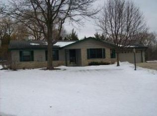 4062 S 106th St, Milwaukee, WI 53228